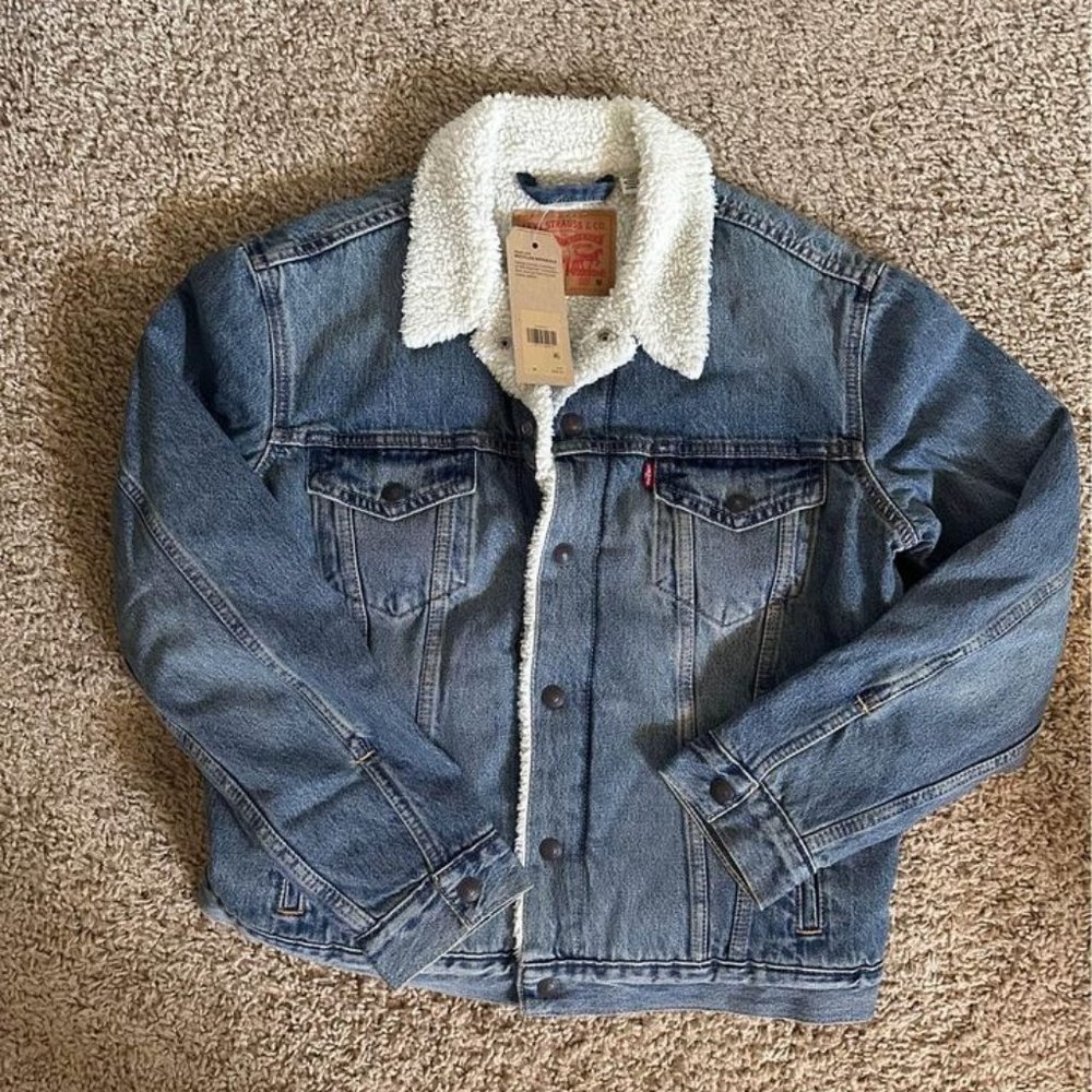 NEW with tags Levi sherpa jacket